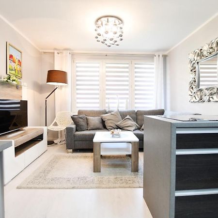 Apartament Dworcowa Apartment Колобжег Екстериор снимка